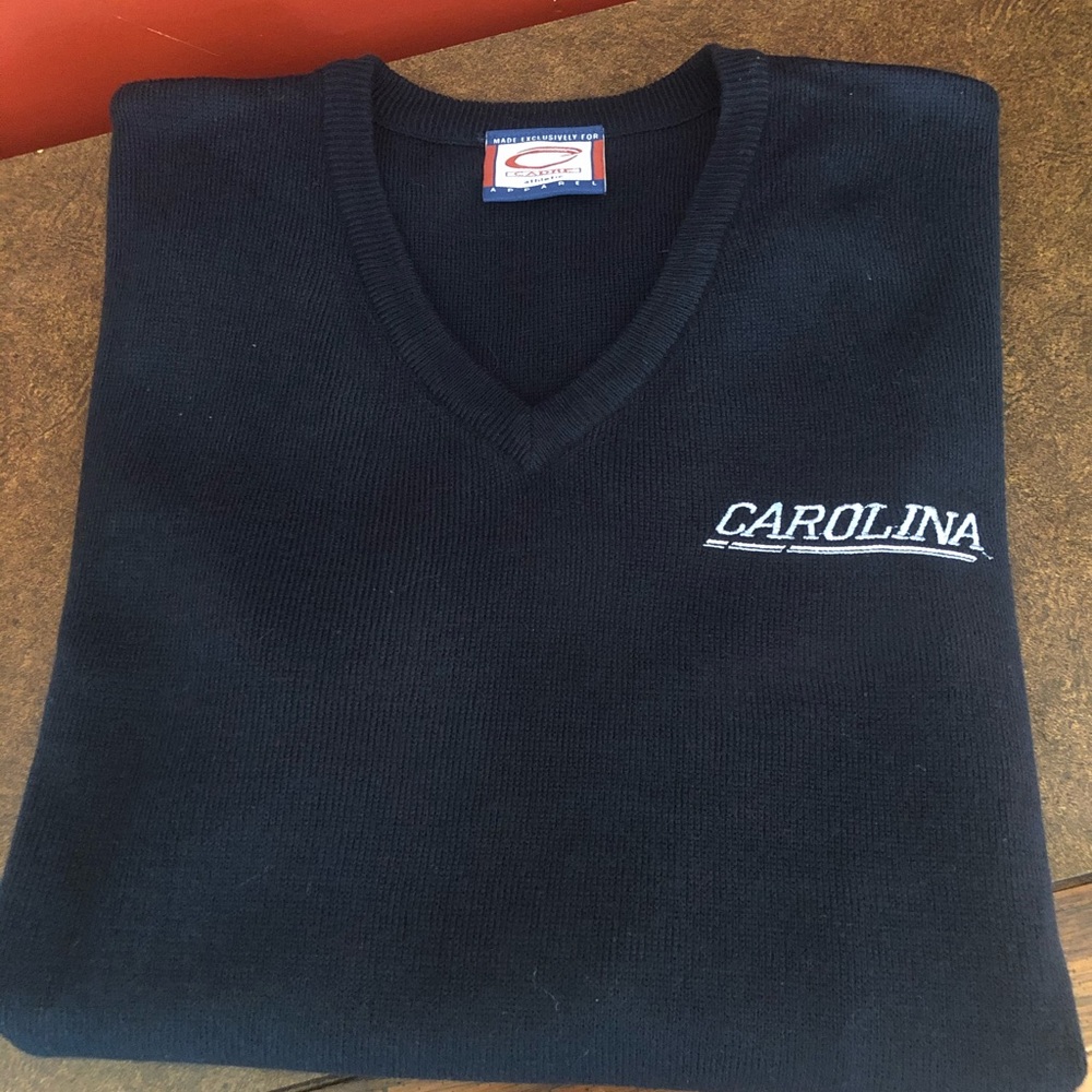 CAROLINA men’s sweater vest. Dark blue.